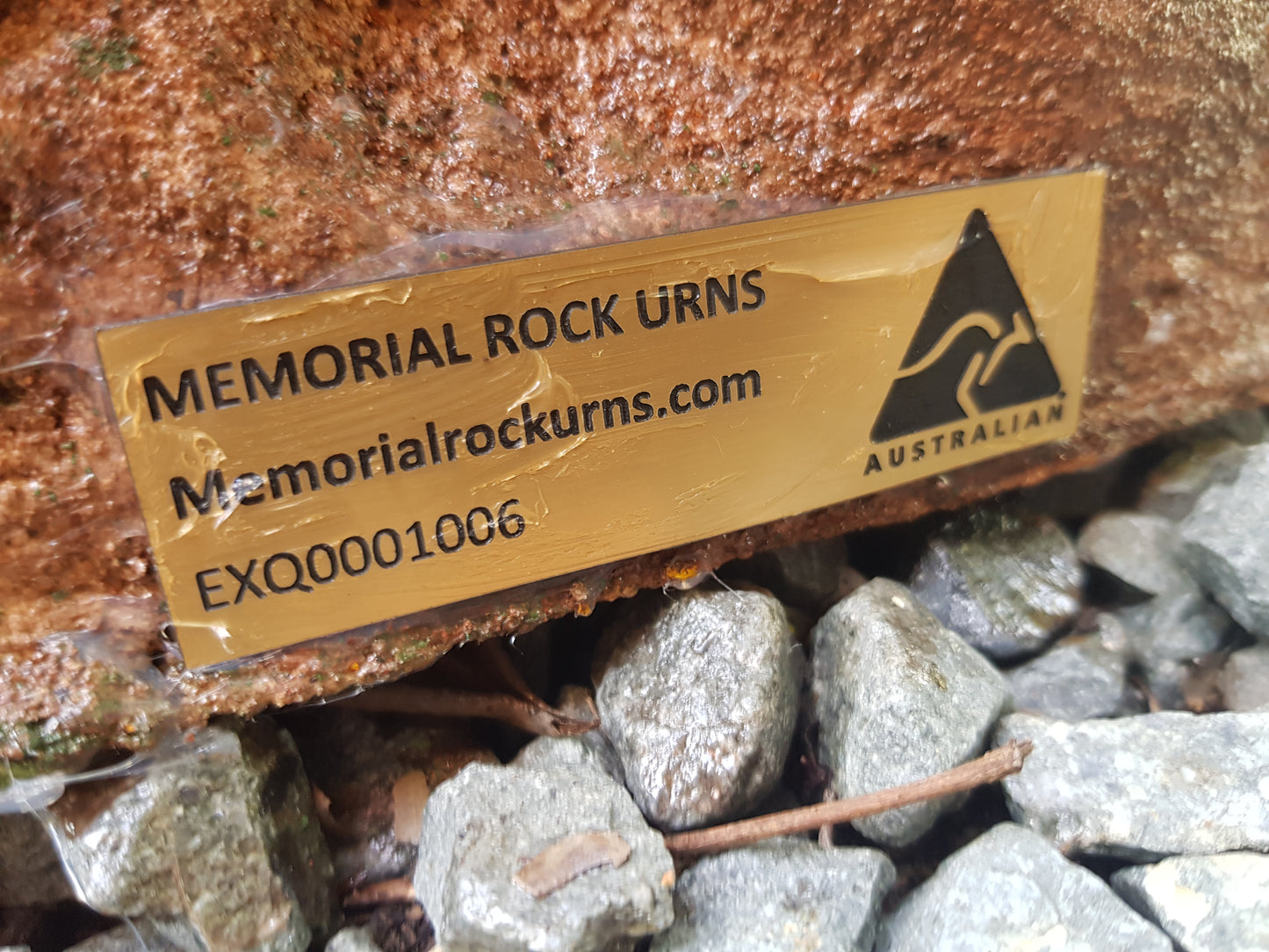 Memorial Rock Urn EXQ1006