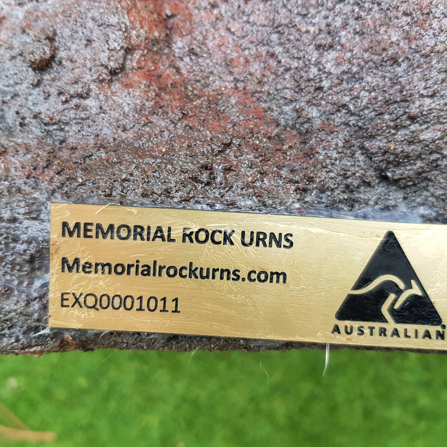 Memorial Rock Urn EXQ1011